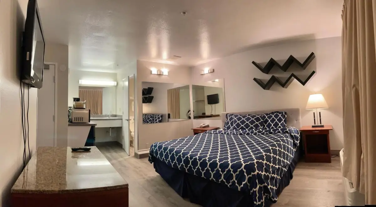 Americas Inn & Suite 6